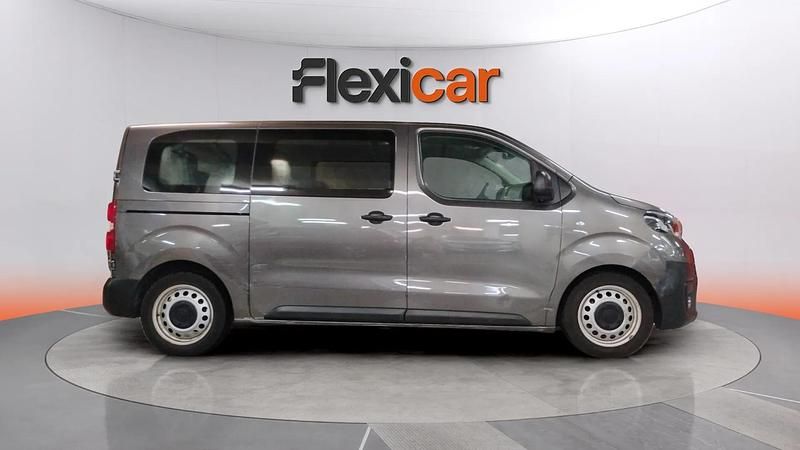 Usado Toyota Proace Verso Advance 120 CV (88 kW) 2022 Gris Familiar