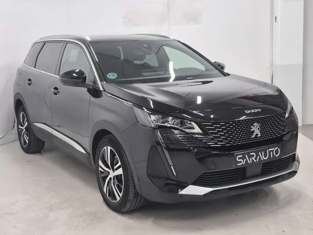 Usado Peugeot 5008 GT 131 CV (96 kW) 2023 Negro SUV