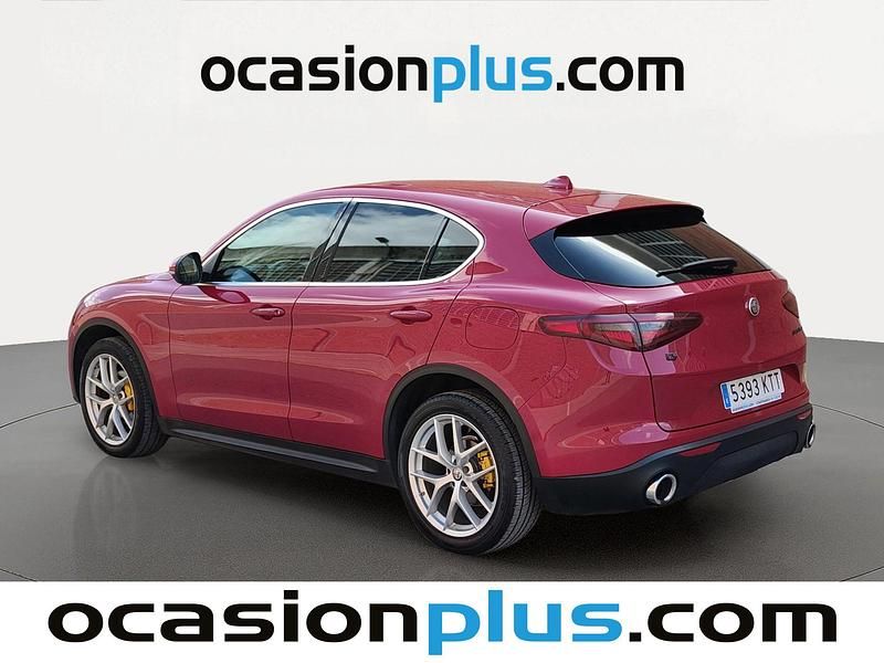 Usado Alfa Romeo Stelvio Executive 210 CV (154 kW) 2019 Rojo SUV