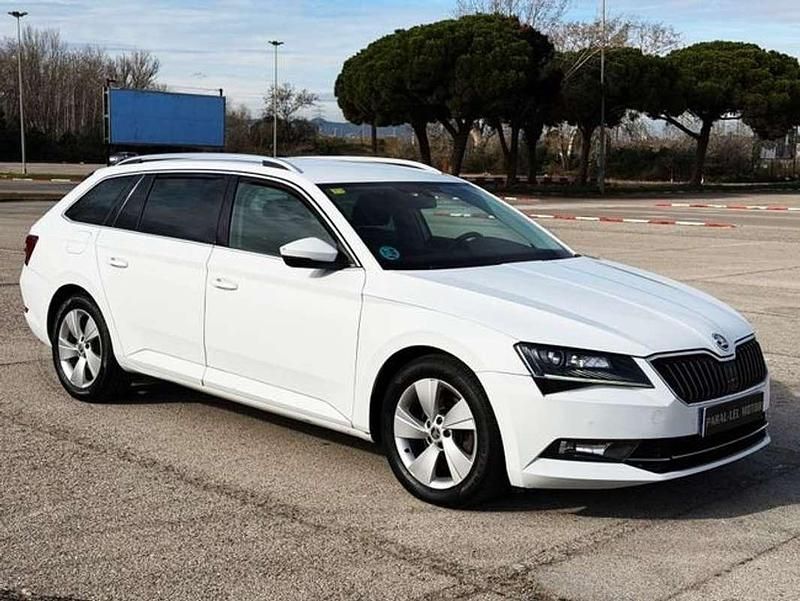 Blanco Usado 2016 Skoda Superb Style Familiar | 13.900 € (Buen precio) - Imagen 1/4