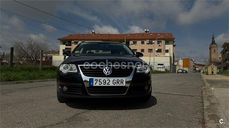 Usado VW Passat Advance 110 CV (80 kW) 2009 Negro Berlina