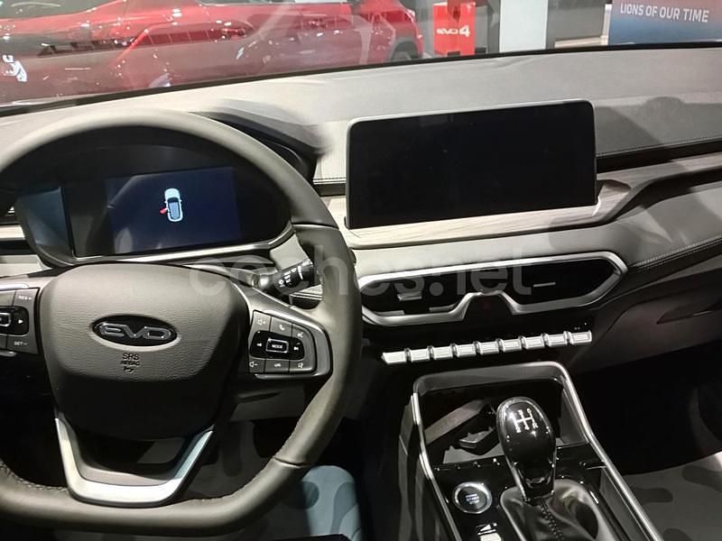 Nuevo EVO Evo 4 115 CV (84 kW) 2025 Gris / plata SUV