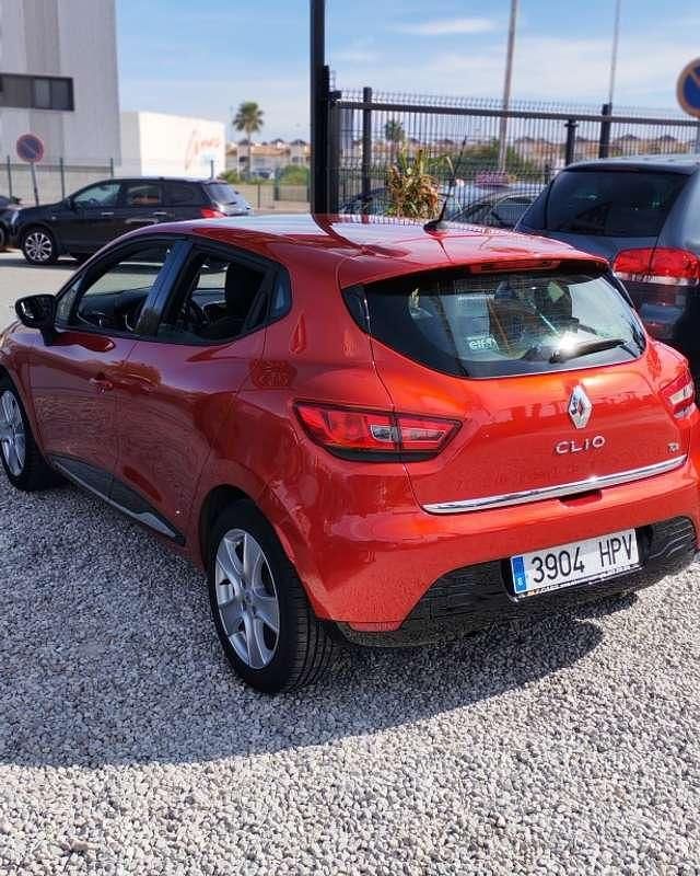 Usado Renault Clio IV 90 CV (66 kW) 2014 Rojo Utilitario
