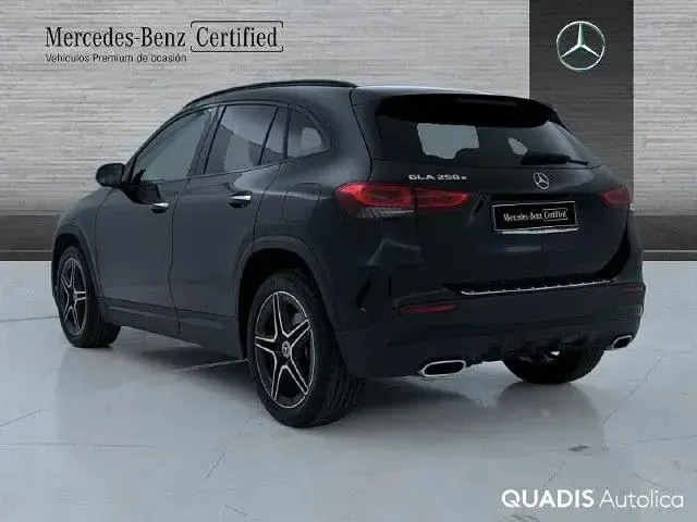 Usado Mercedes GLA250 218 CV (160 kW) 2022 Negro noche SUV