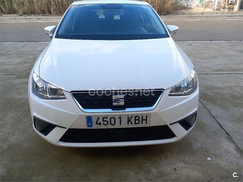 Usado Seat Ibiza Style 95 CV (69 kW) 2017 Blanco Berlina