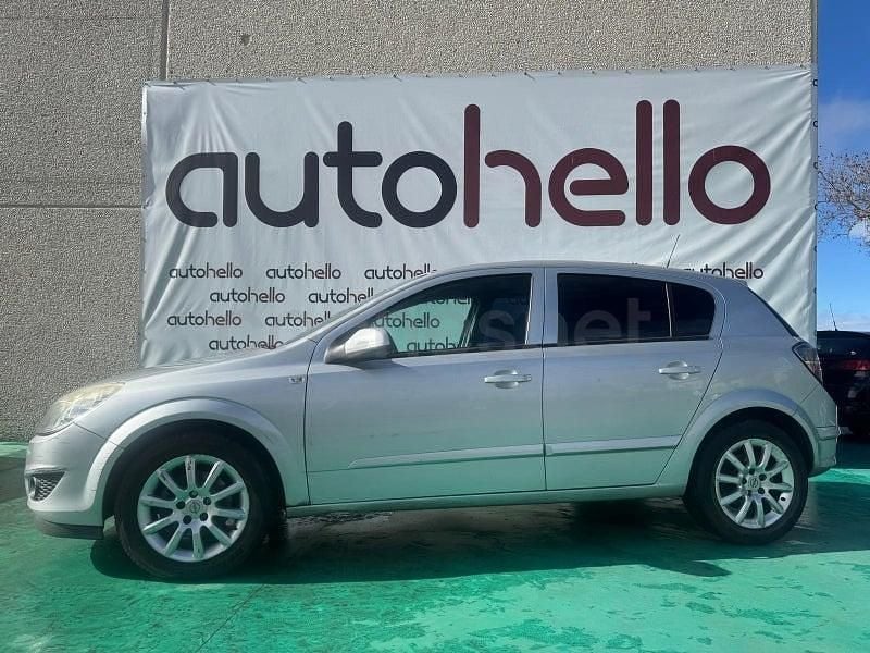 Usado Opel Astra Enjoy 100 CV (73 kW) 2007 Gris / plata Berlina