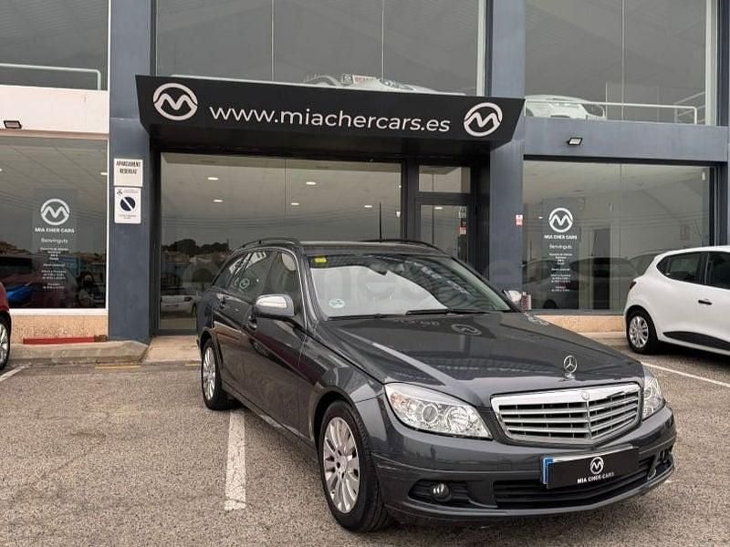 Usado Mercedes C200 Elegance 136 CV (100 kW) 2008 Gris / plata Familiar