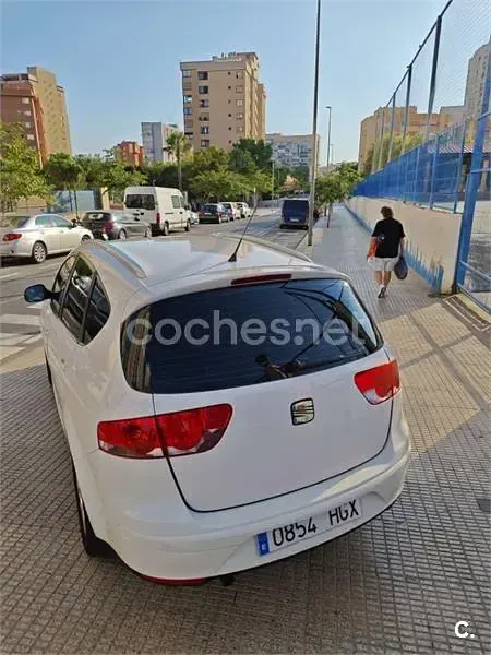 Usado Seat Altea XL Style 105 CV (77 kW) 2011 Blanco Monovolumen