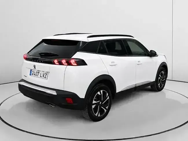 Usado Peugeot 2008 Allure 110 CV (80 kW) 2022 Blanco SUV