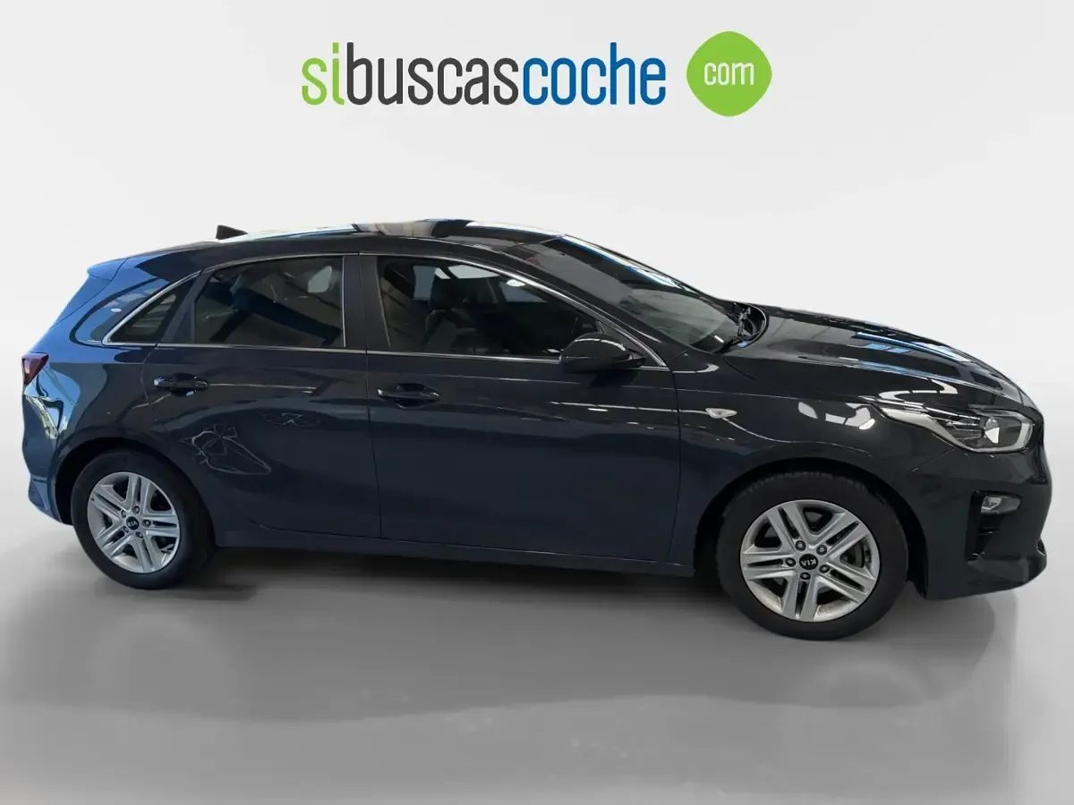 Usado Kia Ceed 120 CV (88 kW) 2021 Gris/plata Utilitario