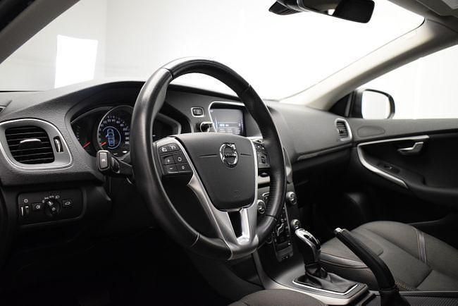 Begagnad Volvo V40 CC 120 HK (88 kW) 2018 Grå Kombi