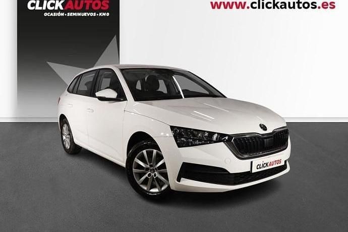 Usado Skoda Scala Active 95 CV (69 kW) 2022 Utilitario