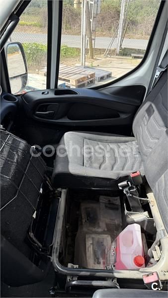 Usado Iveco Daily 146 CV (107 kW) 2012 Blanco Pickup/Camioneta