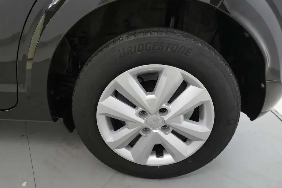 Usado Dacia Sandero Expression 101 CV (74 kW) 2022 Utilitario