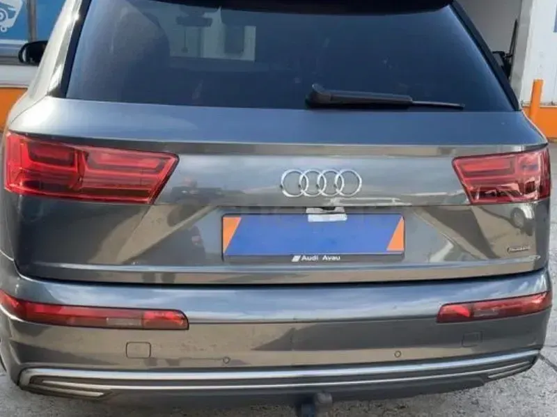 Usado Audi Q7 Design 373 CV (274 kW) 2017 Gris / plata SUV