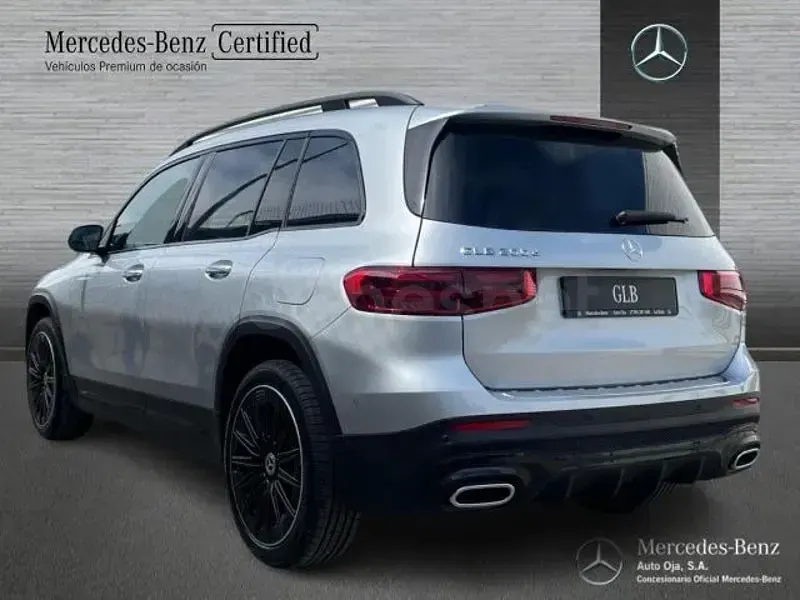 Nuevo Mercedes GLB200 150 CV (110 kW) 2026 Gris / plata SUV