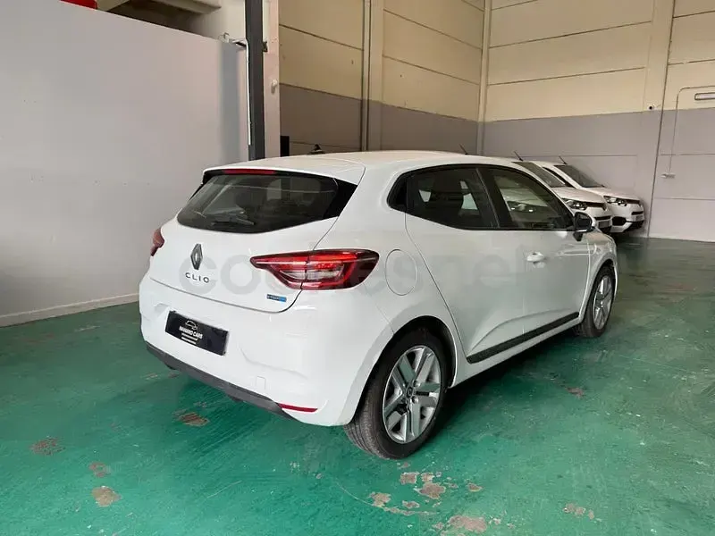 Usado Renault Clio V Equilibre 140 CV (102 kW) 2022 Blanco Berlina
