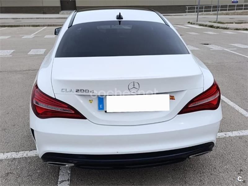Usado Mercedes CLA200 136 CV (100 kW) 2019 Blanco Berlina