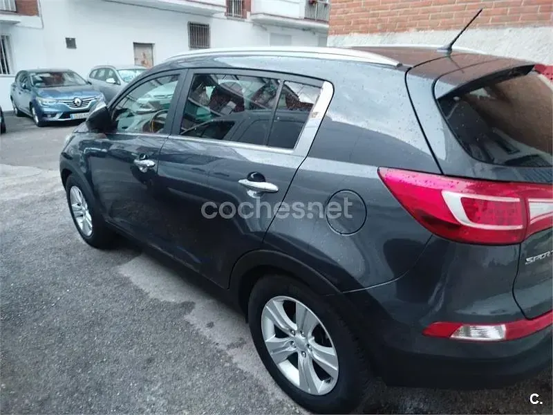 Usado Kia Sportage 115 CV (84 kW) 2013 Gris / plata SUV