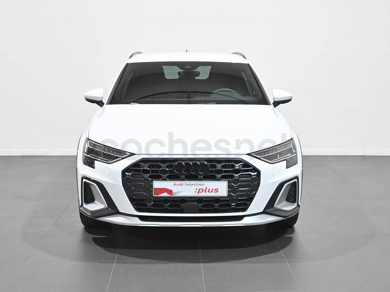 Usado Audi A3 Ambiente 150 CV (110 kW) 2025 Blanco Berlina