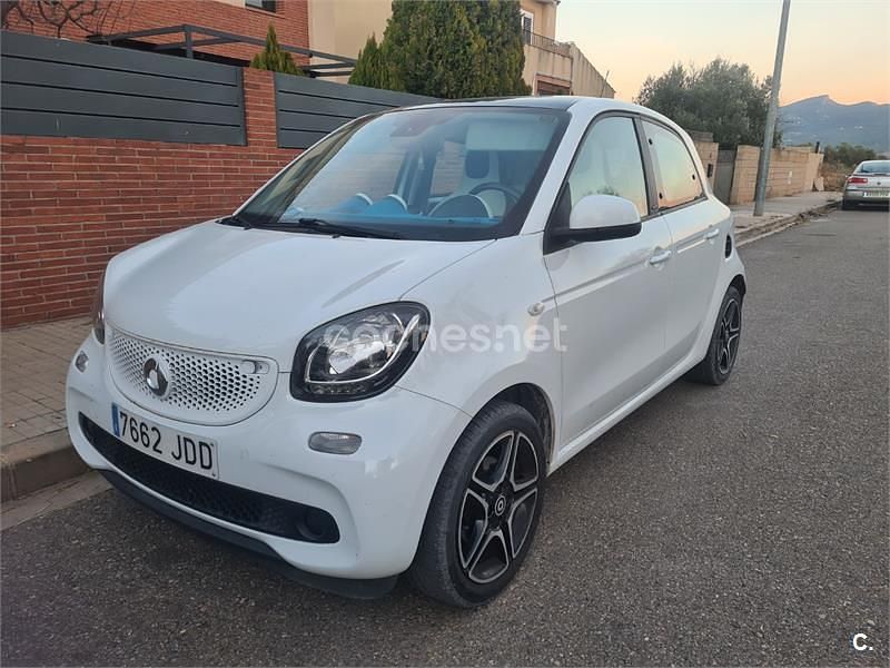 Usado Smart ForFour Proxy 71 CV (52 kW) 2015 Blanco Utilitario