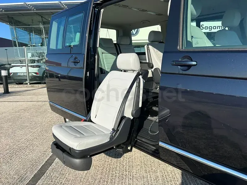Usado VW Multivan 150 CV (110 kW) 2020 Negro Monovolumen