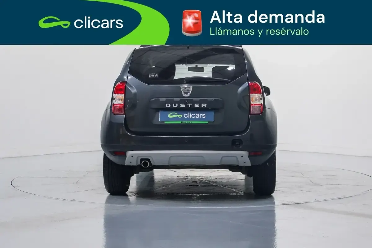 Käytetty Dacia Duster Black Shadow 110 HP (80 kW) 2017 Harmaa Katumaasturi