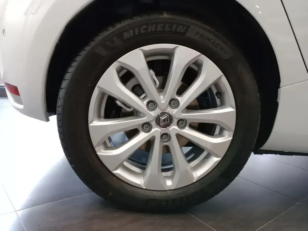 Usado Renault Zoe Intens 80 kW (110 CV) 2022 Blanco Utilitario