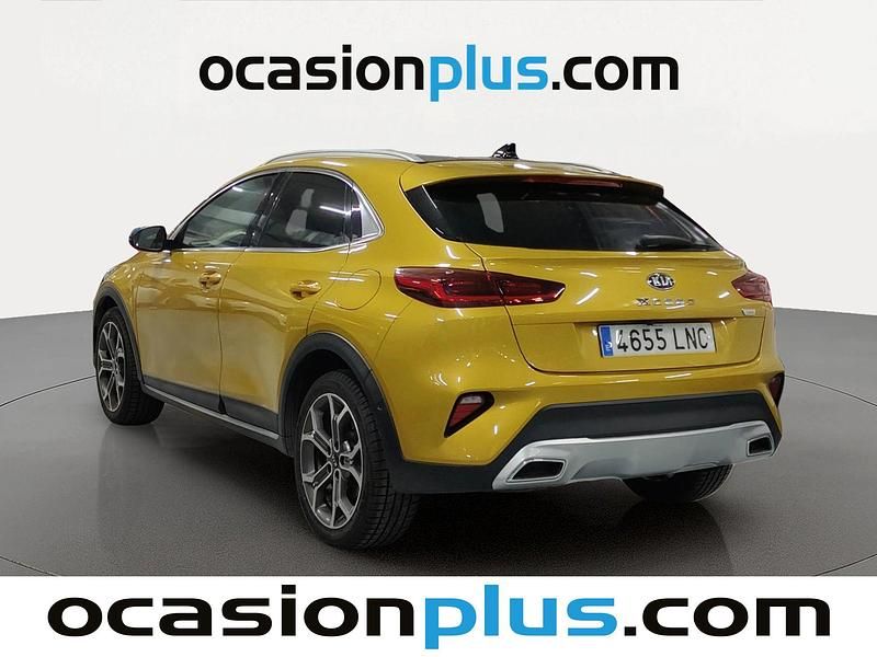 Usado Kia XCeed 136 CV (100 kW) 2021 Amarillo SUV