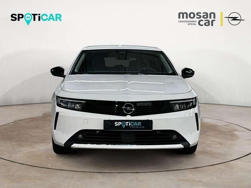 Usado Opel Astra Edition 110 HP (80 kW) 2024 Branco Citadino