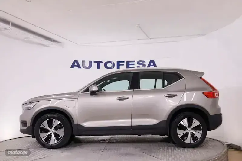 Usado Volvo XC40 262 CV (192 kW) 2022 Oro SUV
