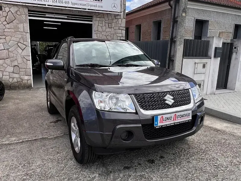 Usado Suzuki Grand Vitara 129 CV (94 kW) 2013 Gris / plata SUV