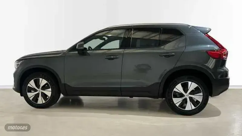 Nuevo Volvo XC40 Core 163 CV (119 kW) 2026 Verde SUV