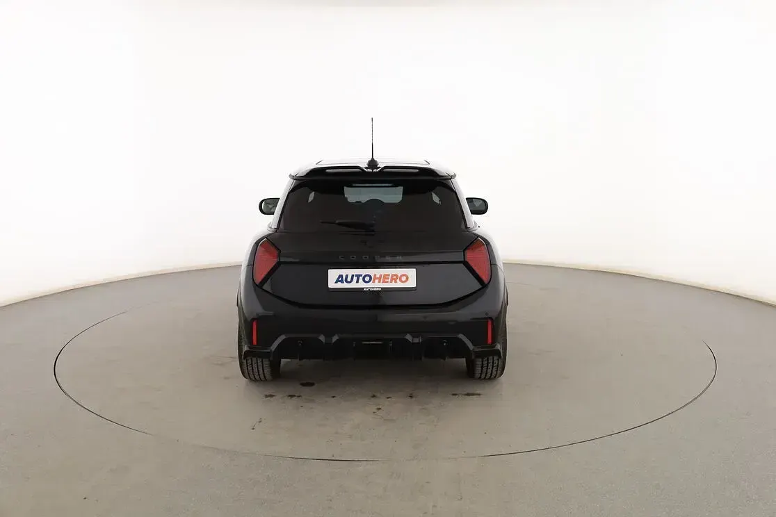 Usado Mini John Cooper Works 156 CV (114 kW) 2025 Negro Utilitario