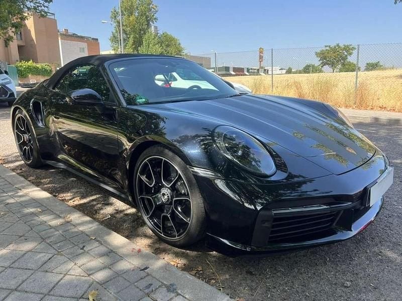 Usado Porsche 992 650 CV (478 kW) 2022 Negro Descapotable