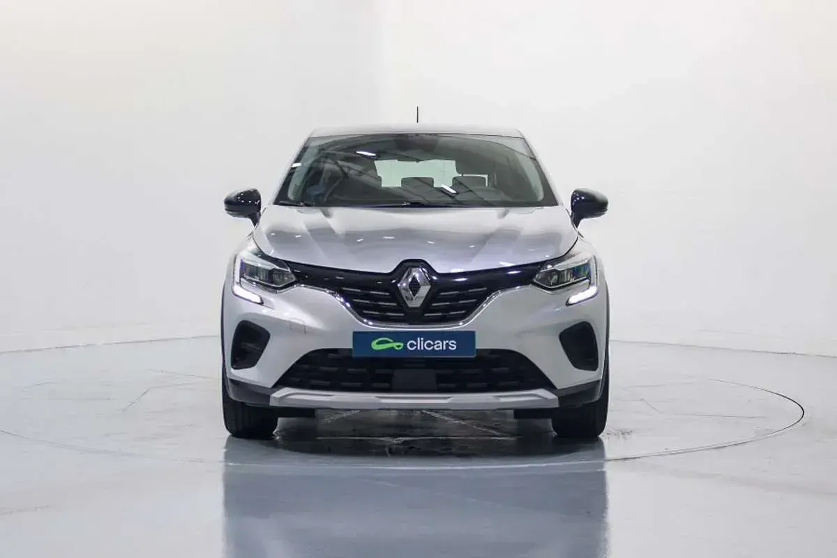 Usado Renault Captur Evolution 160 HP (117 kW) 2022 Prateado SUV