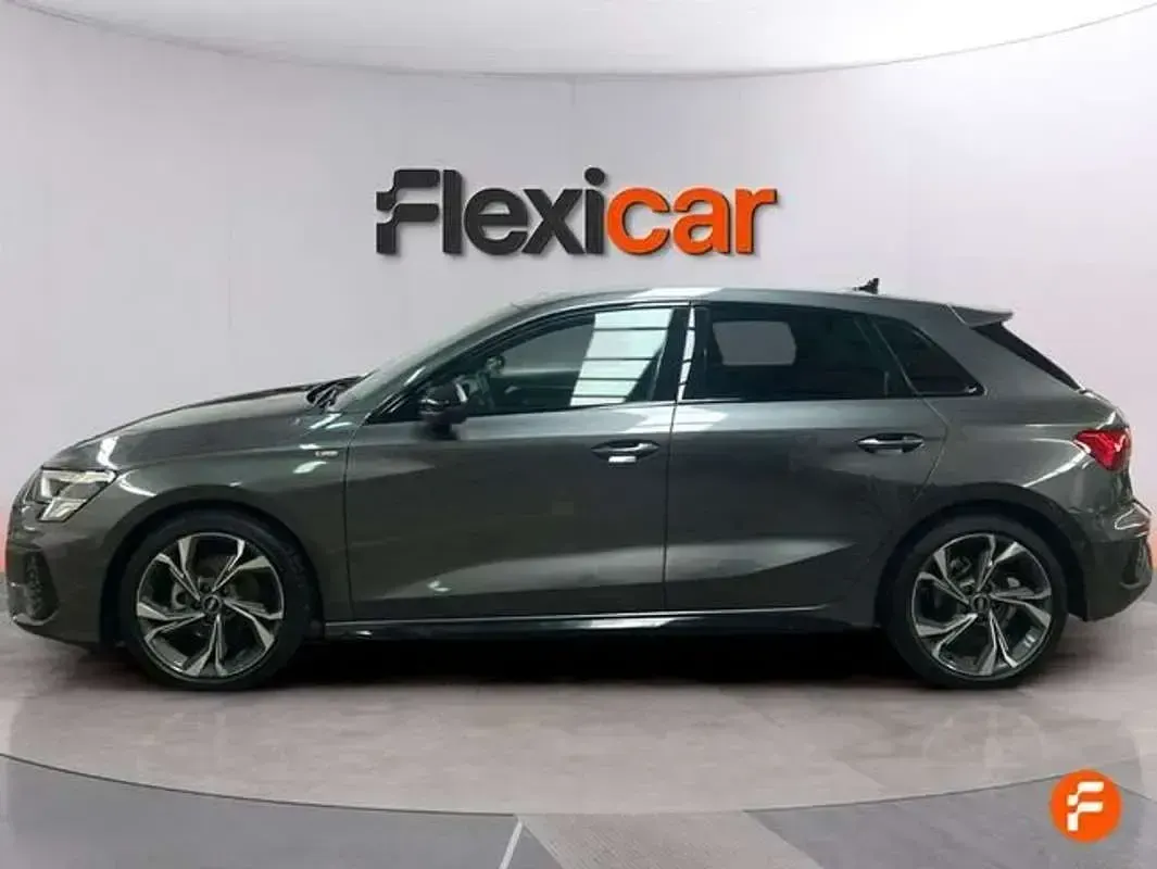 Usado Audi A3 Sportback 116 CV (85 kW) 2022 Gris Utilitario