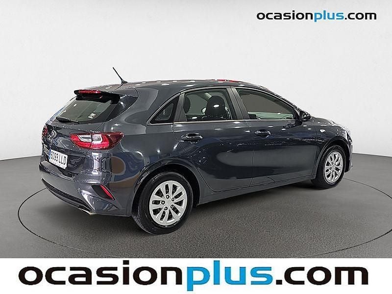 Usado Kia Ceed 120 CV (88 kW) 2020 Negro Utilitario