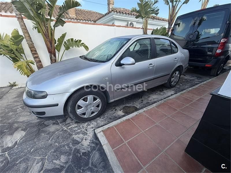 Usado Seat Toledo Stella 105 CV (77 kW) 2004 Gris / plata Berlina