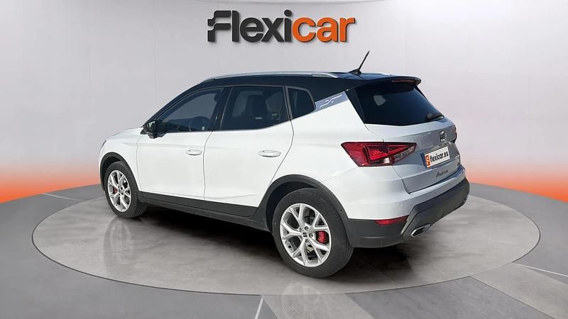 Usado Seat Arona FR 150 CV (110 kW) 2023 Blanco SUV