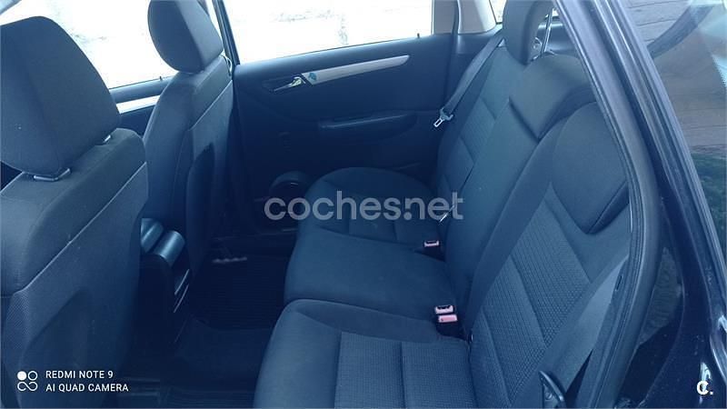Negro Usado 2006 Mercedes B180 Monovolumen | 1900 € - Imagen 1/4