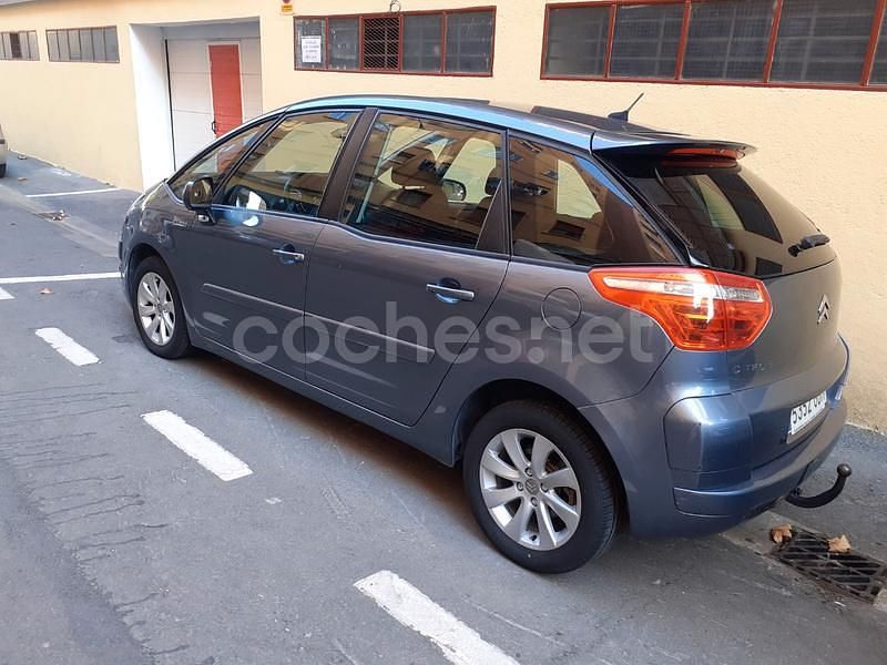 Usado Citroën C4 Picasso Exclusive 110 CV (80 kW) 2008 Violeta / lila Monovolumen