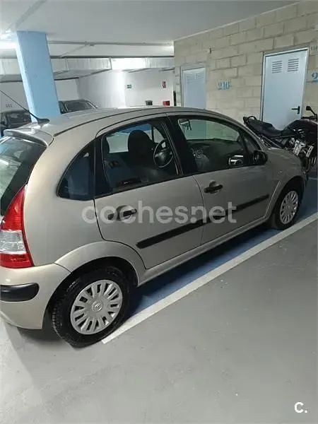 Usado Citroën C3 61 CV (44 kW) 2006 Beige Berlina