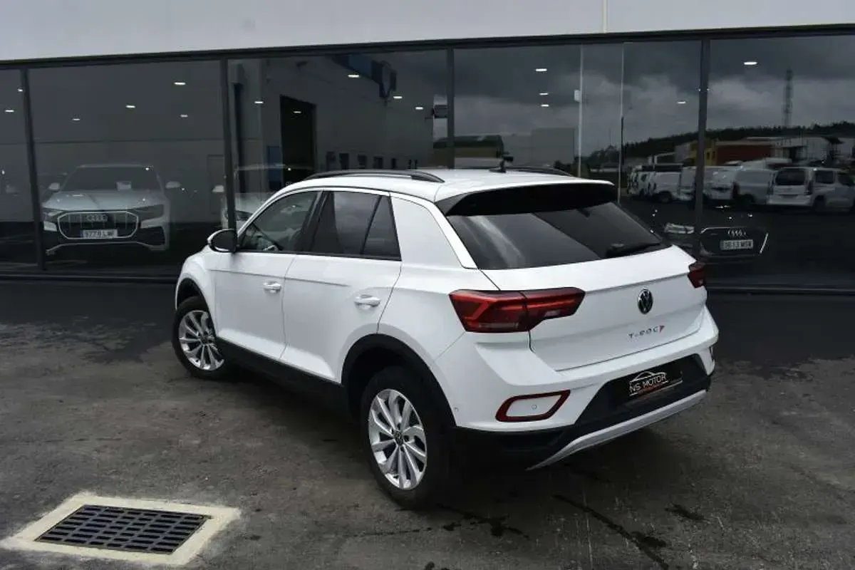 Usado VW T-Roc Life 116 CV (85 kW) 2023 Blanco SUV