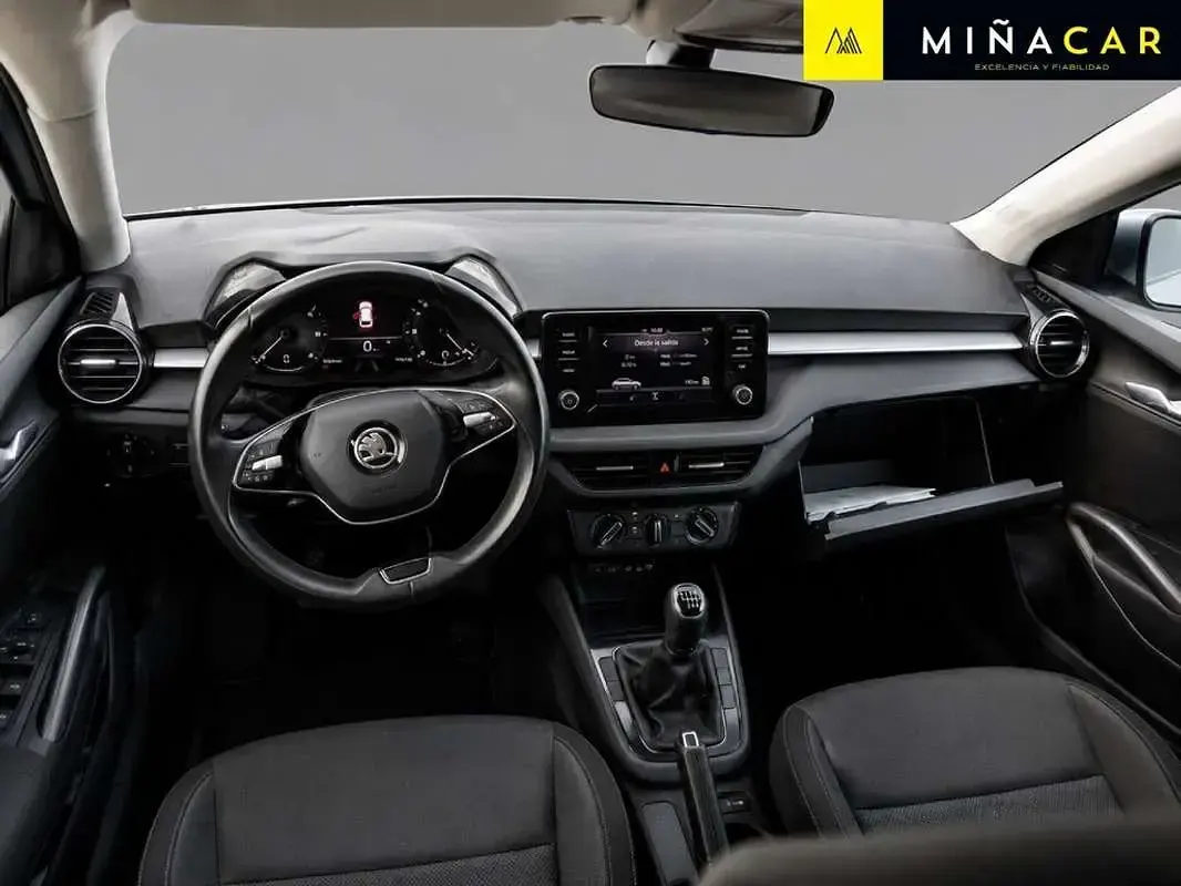 Usado Skoda Fabia Selection 80 CV (58 kW) 2024 Blanco Utilitario