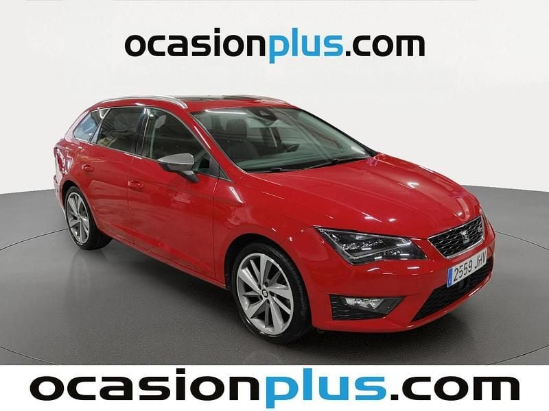 Usado Seat Leon FR 180 CV (132 kW) 2015 Rojo Monovolumen