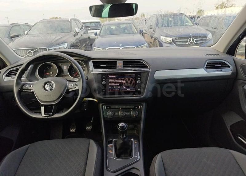 Usado VW Tiguan Edition 130 CV (95 kW) 2020 Gris / plata SUV