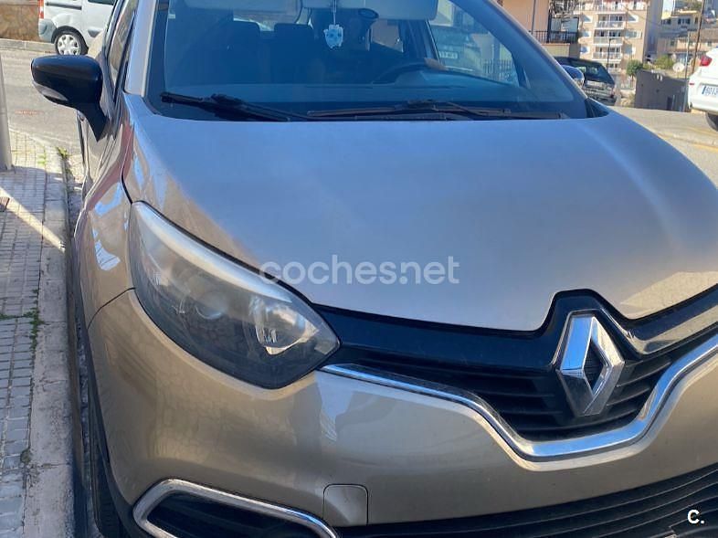 Usado Renault Captur 90 CV (66 kW) 2015 Beige SUV