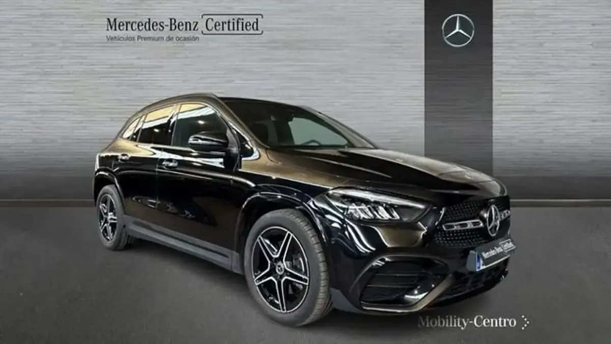 Usado Mercedes GLA200 150 CV (110 kW) 2025 Negro SUV