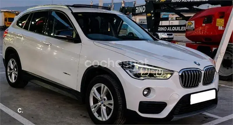 Usado BMW X1 Comfort Edition 150 CV (110 kW) 2017 Blanco SUV